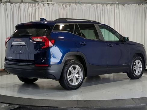 Used 2023 GMC Terrain SLE w/ Driver Convenience Package FWD image 10