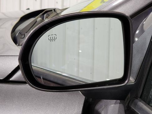 Used 2016 Jeep Compass Latitude image 10