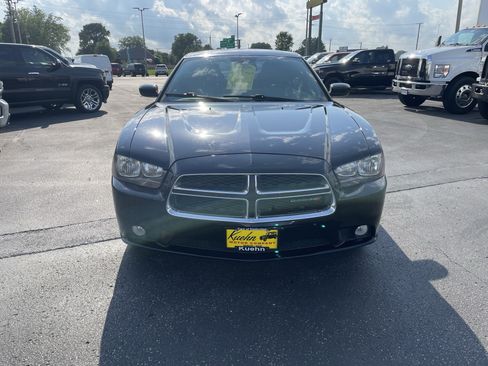 Used 2013 Dodge Charger SXT RWD image 3