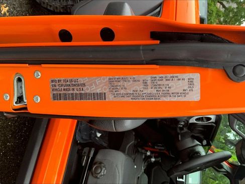 Certified 2025 Jeep Wrangler Sport AWD/4WD image 27