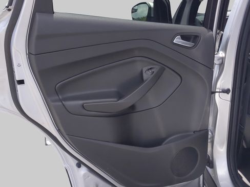 Used 2017 Ford Escape SE FWD image 29