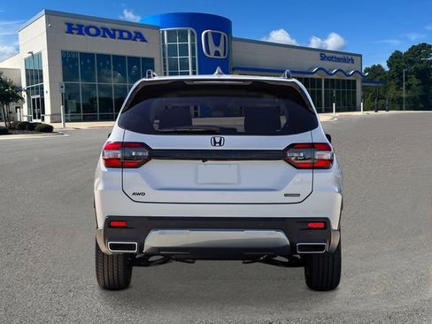 New 2026 Honda Pilot Touring image 3