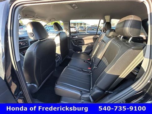 Used 2022 Volkswagen Tiguan SE image 25
