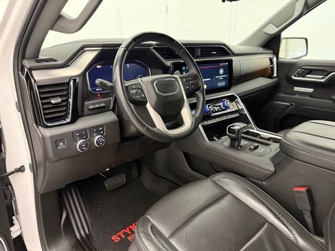 Used 2025 GMC Sierra 1500 Denali AWD/4WD image 14