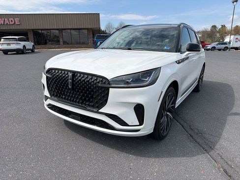 Certified 2025 Lincoln Aviator Black Label w/ Black Label Special Edition image 1