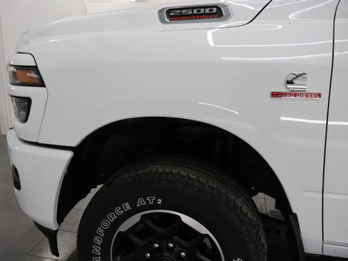 Used 2025 RAM 2500 Big Horn AWD/4WD image 38