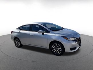 Used 2025 Nissan Versa SV video 2