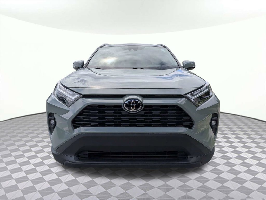 Used 2023 Toyota RAV4 XLE Premium FWD image 8