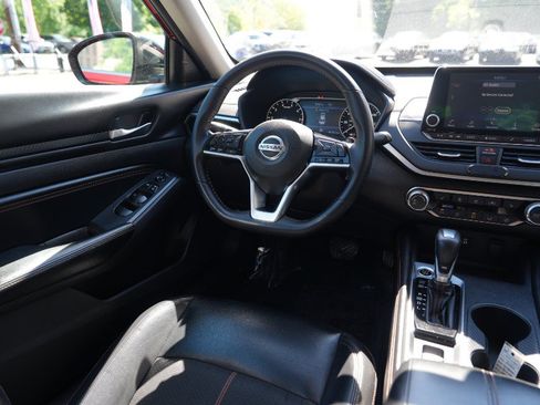 Used 2020 Nissan Altima 2.5 SR w/ Premium Package AWD/4WD image 9
