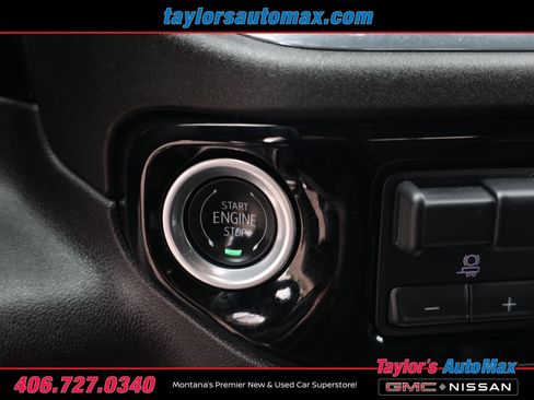 Used 2025 Chevrolet Silverado 1500 High Country w/ Technology Package AWD/4WD image 32