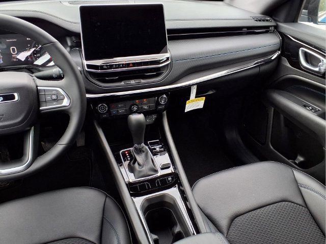 New 2026 Jeep Compass Latitude AWD/4WD image 26