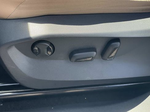 Certified 2022 Volkswagen Tiguan SE AWD/4WD image 22