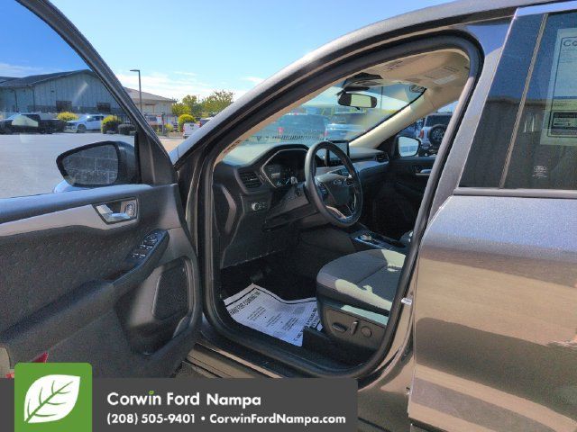 Used 2020 Ford Escape SE FWD image 9
