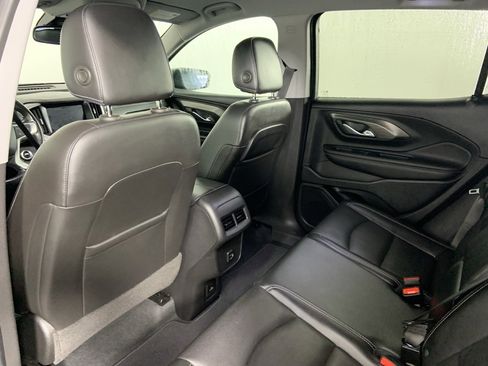 Used 2022 GMC Terrain SLT image 28