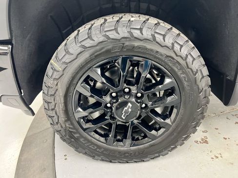 Used 2025 Chevrolet Silverado 2500 LT w/ Trail Boss Package AWD/4WD image 26