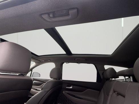 Used 2019 Hyundai Santa Fe Limited image 5