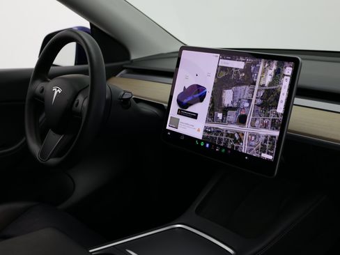 Used 2021 Tesla Model Y 2WD image 37