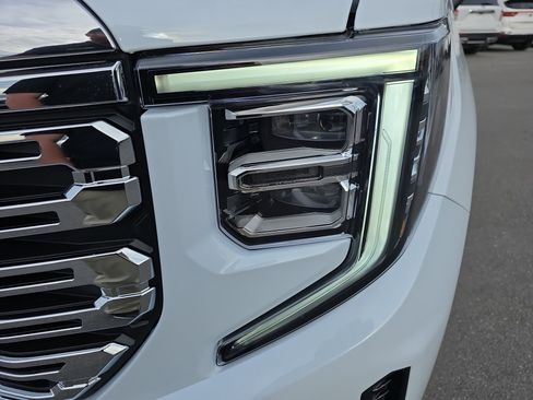 New 2026 GMC Sierra 1500 Denali w/ Technology Package image 9
