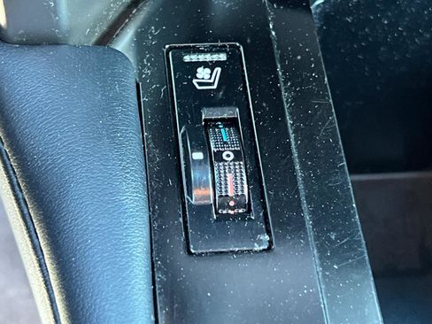 Used 2020 Lexus GX 460 Premium image 32