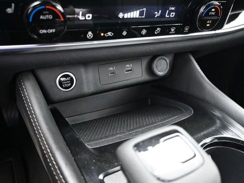 Used 2023 Nissan Rogue SL FWD image 22