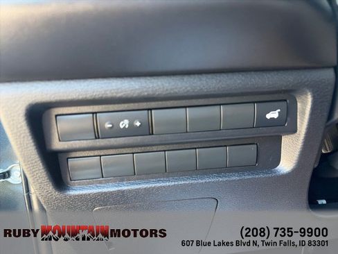 Used 2025 Mitsubishi Outlander SE AWD/4WD image 16