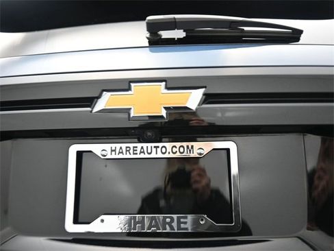 Used 2025 Chevrolet Traverse LT image 26