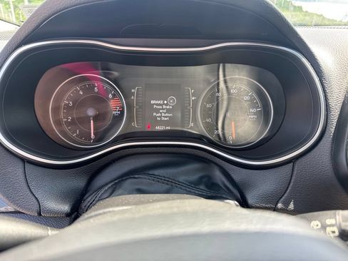 Used 2021 Jeep Cherokee Latitude Plus AWD/4WD image 4