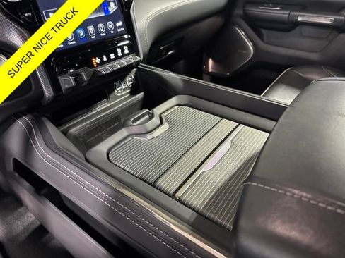 Used 2020 RAM 1500 Limited w/ Black Appearance Package AWD/4WD image 21