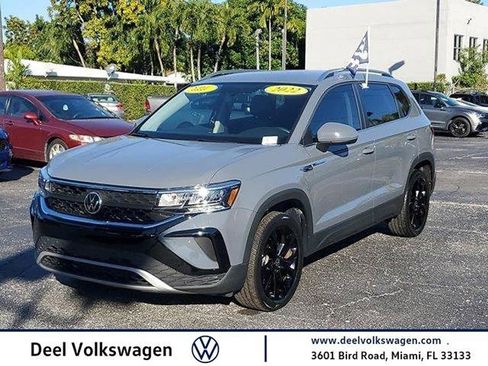 Used 2022 Volkswagen Taos SE image 33