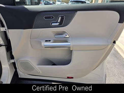 Certified 2025 Mercedes-Benz GLA 250 4MATIC image 31