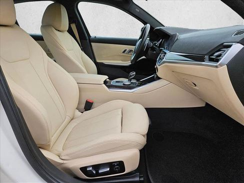 Used 2020 BMW 330i xDrive Sedan w/ Convenience Package AWD/4WD image 22