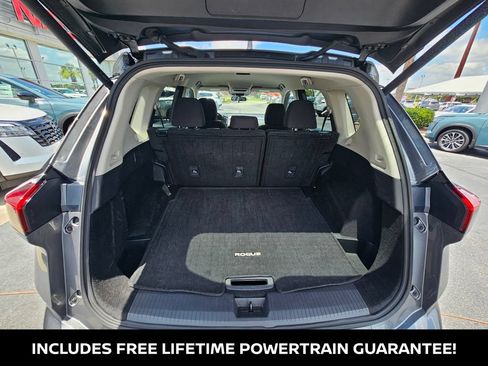 Certified 2025 Nissan Rogue SV FWD image 10