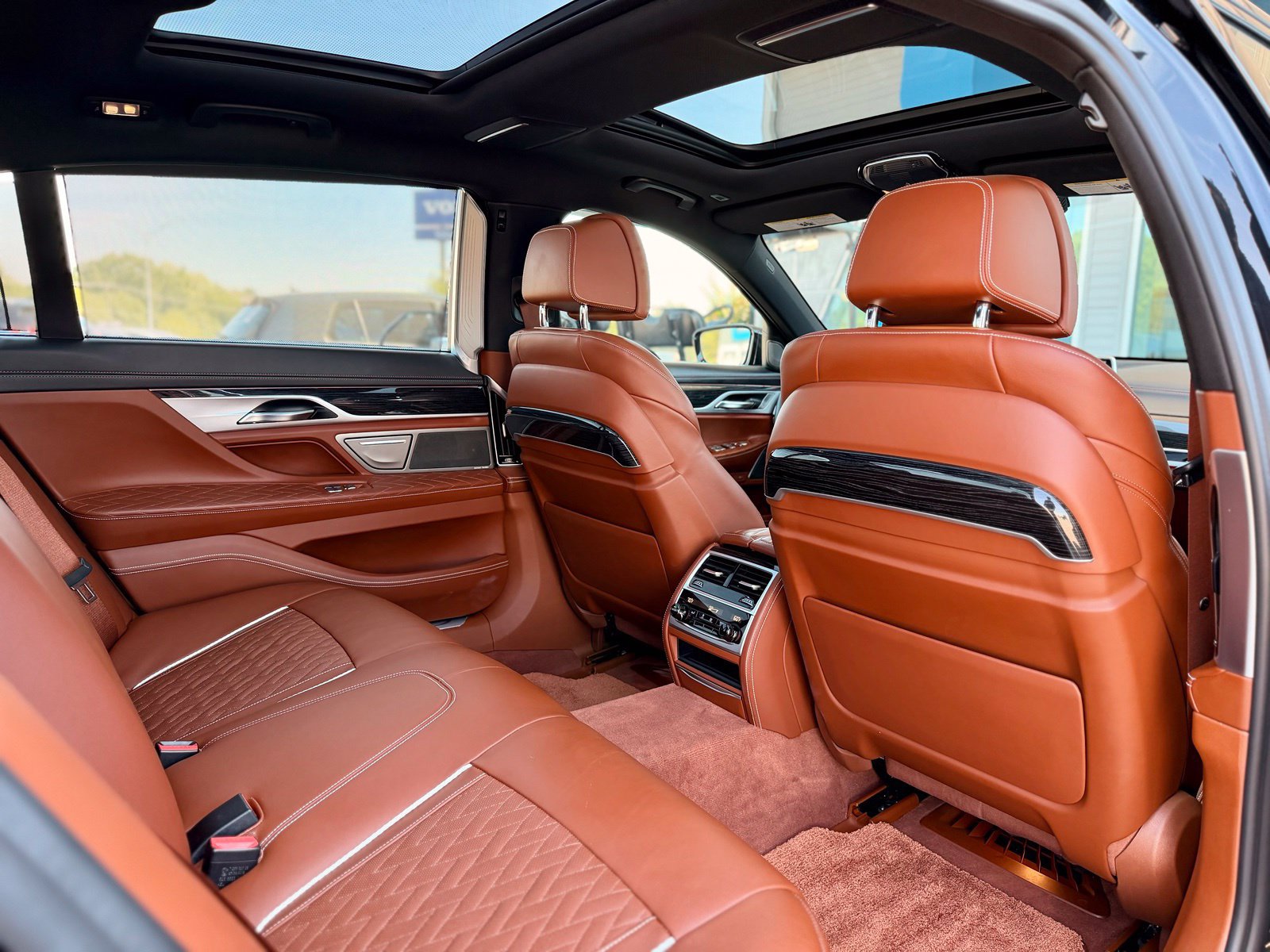 Used 2020 BMW 750i xDrive w/ Executive Package AWD/4WD image 35