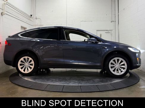 Used 2017 Tesla Model X 75D image 9