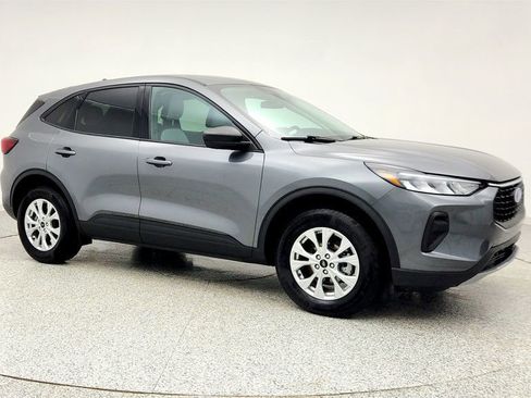 Used 2025 Ford Escape Active image 3