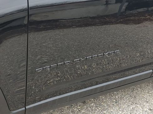 Used 2023 Jeep Grand Cherokee Limited w/ Luxury Tech Group II image 13