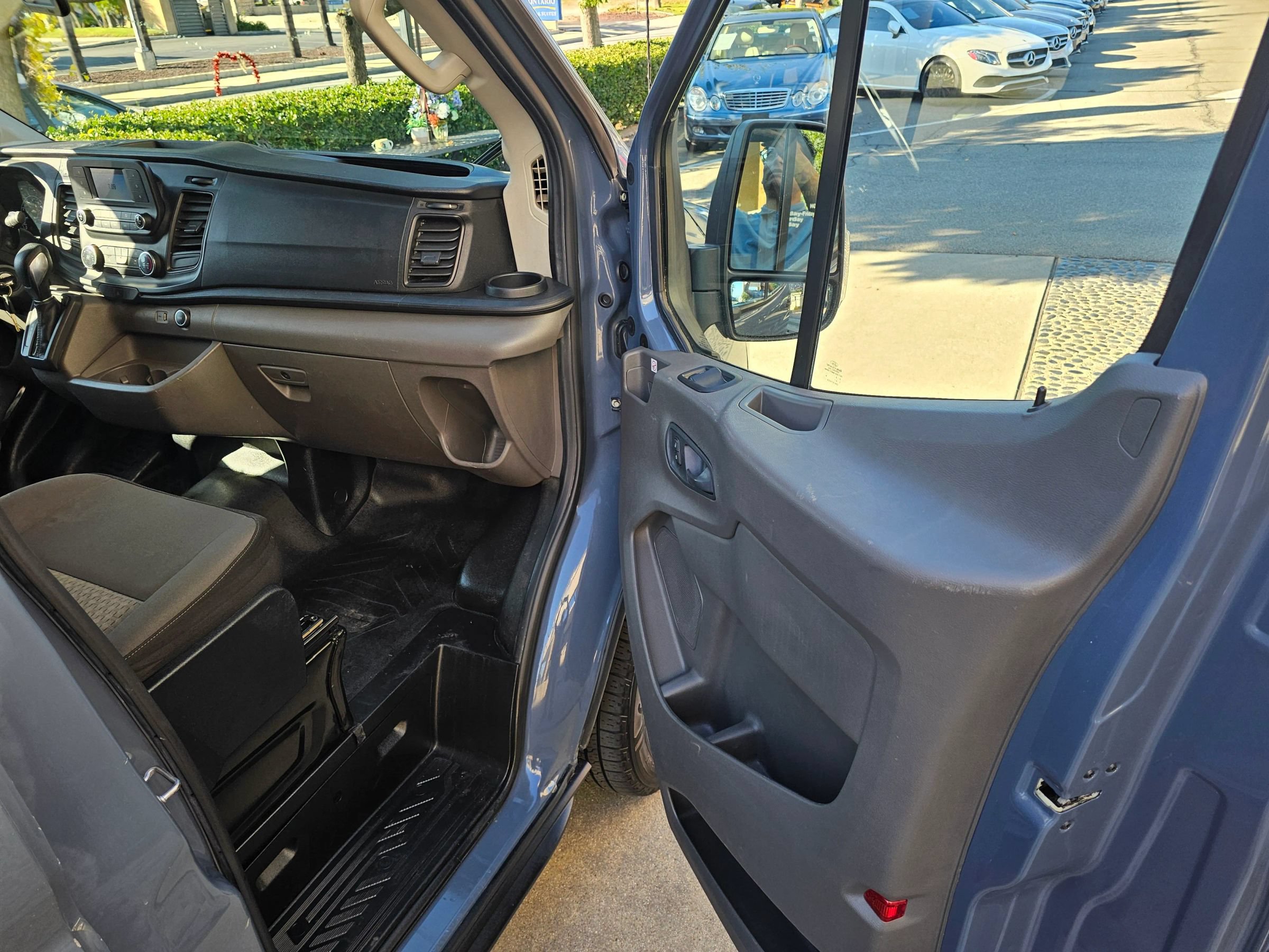 Used 2020 Ford Transit 250 148 High Roof Extended RWD image 19