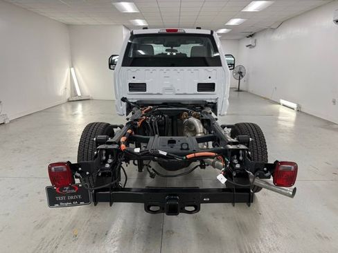 New 2026 Ford F250 XL w/ XL Chrome Package image 7