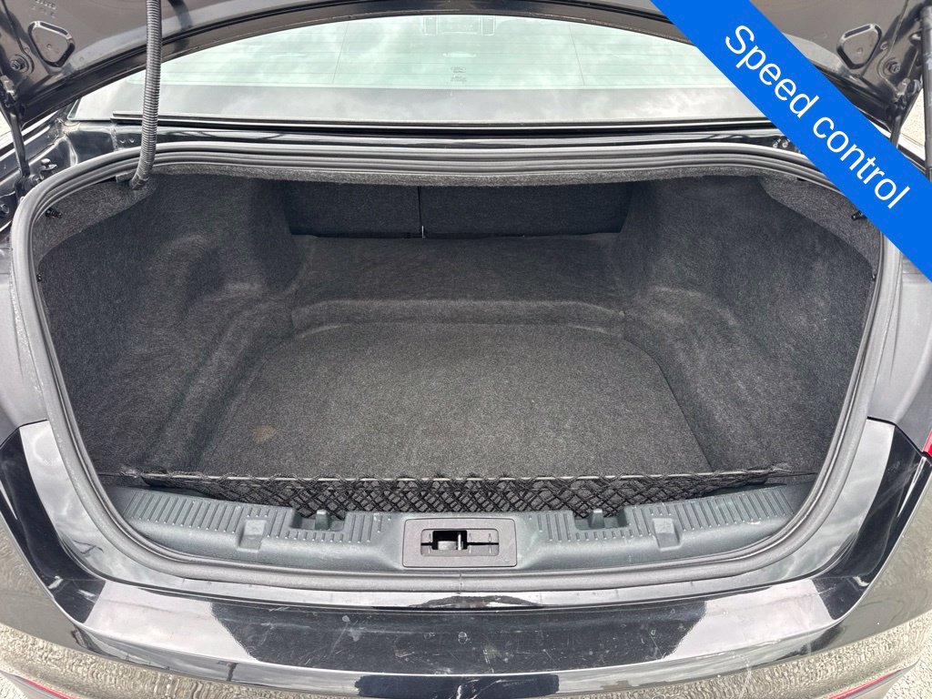 Used 2015 Ford Taurus Limited FWD image 12