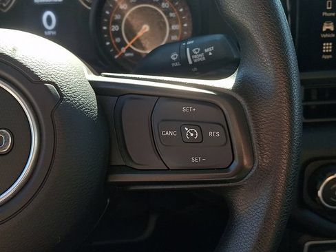 Used 2024 Jeep Gladiator Sport AWD/4WD image 26