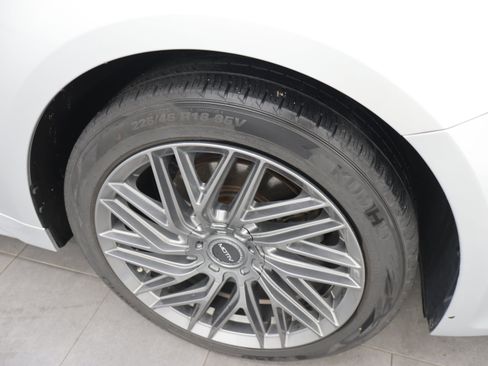 Used 2017 Kia Optima LX FWD image 3