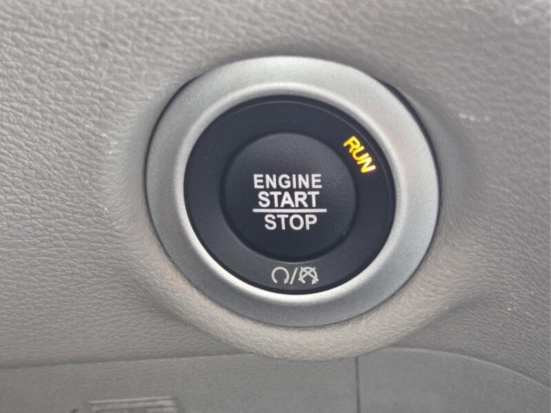 Used 2024 Chrysler Pacifica Touring-L FWD image 30