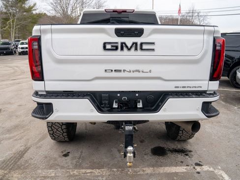 Used 2024 GMC Sierra 2500 Denali Ultimate w/ Snow Plow Prep/Camper Package image 5