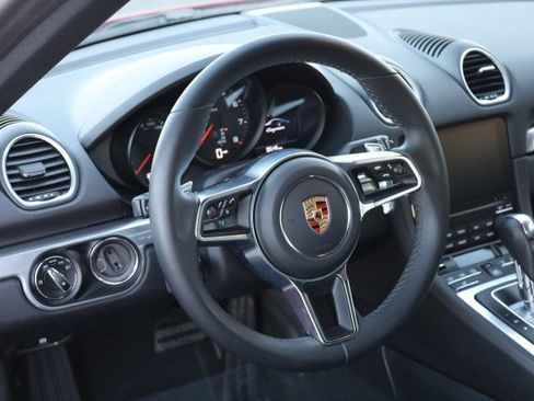 Used 2019 Porsche 718 Cayman RWD image 23