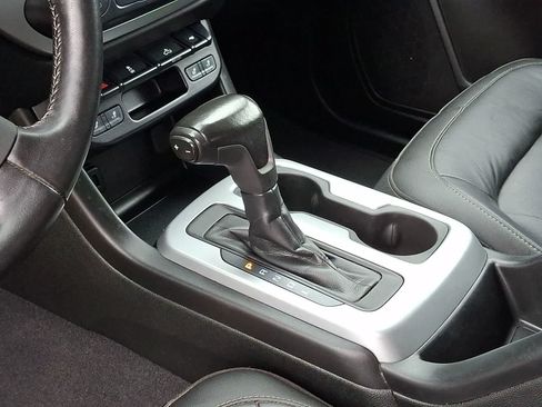 Used 2019 Chevrolet Colorado LT w/ Colorado RST Special Edition AWD/4WD image 17