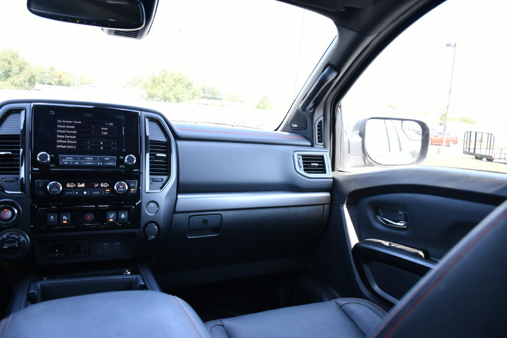 Used 2021 Nissan Titan PRO-4X w/ Pro-4x Convenience Package AWD/4WD image 22