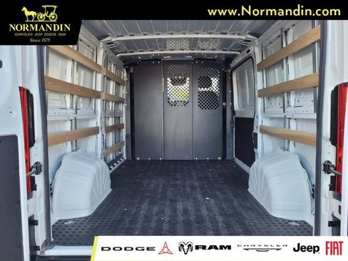 Used 2025 RAM ProMaster 2500 w/ U-Haul Equipment Group FWD image 19