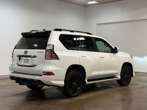 Used 2023 Lexus GX 460 image 4