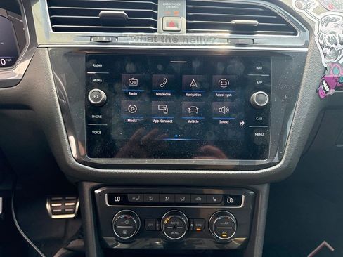 Used 2021 Volkswagen Tiguan SEL Premium R-Line w/ 3rd Row Seat Package AWD/4WD image 16
