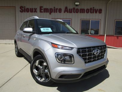 Used 2025 Hyundai Venue SEL